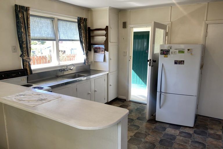 Photo of property in 11 Knowles Crescent, Ranfurly, 9332