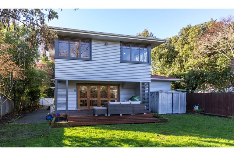 Photo of property in 261 Eastern Terrace, Sydenham, Christchurch, 8023
