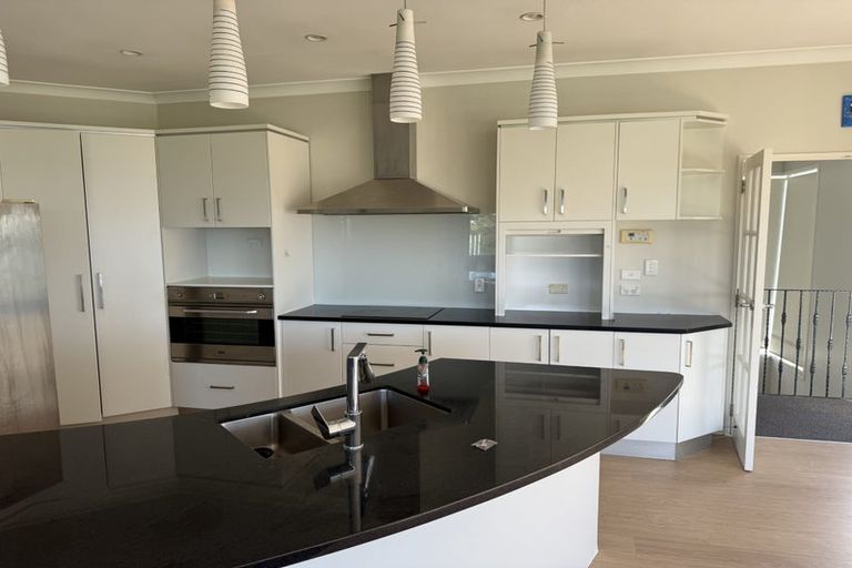 Photo of property in 17 Quedley Court, Eastern Beach, Auckland, 2012