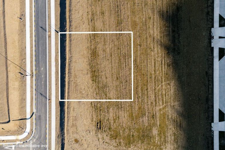 Photo of property in 10 Lake Mckay Drive, Luggate, 9382