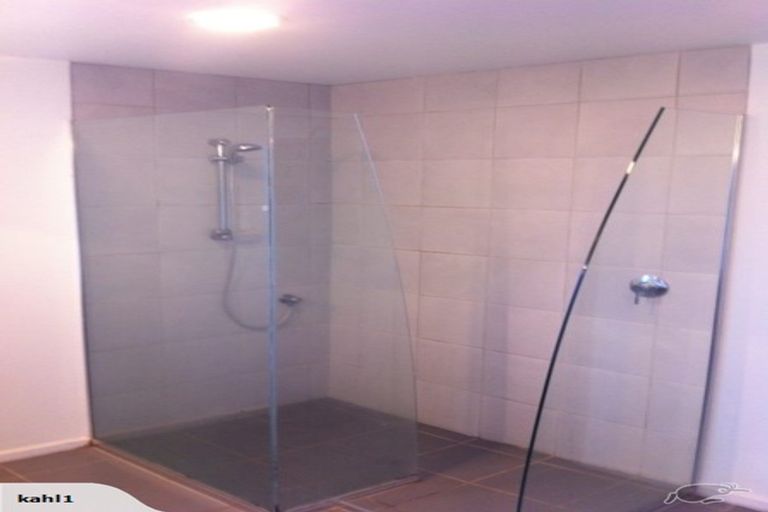 Photo of property in 1a Norwood Road, Bayswater, Auckland, 0622