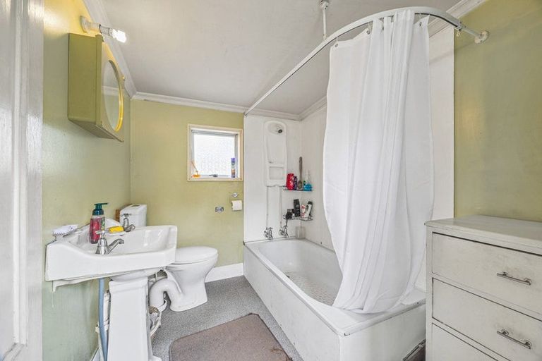 Photo of property in 11 Catherine Street, Caversham, Dunedin, 9012