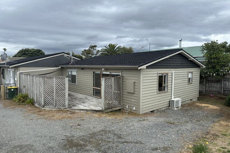 Photo of property in 70 Toi Street, Otaki Beach, Otaki, 5512