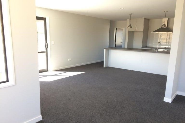 Photo of property in 15 Kirimoko Crescent, Wanaka, 9305