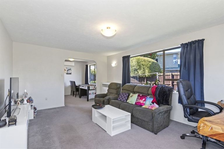 Photo of property in 369a Sawyers Arms Road, Harewood, Christchurch, 8051