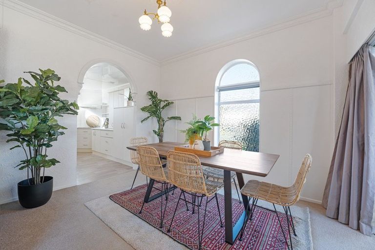 Photo of property in 2 Budleigh Street, Frankleigh Park, New Plymouth, 4310