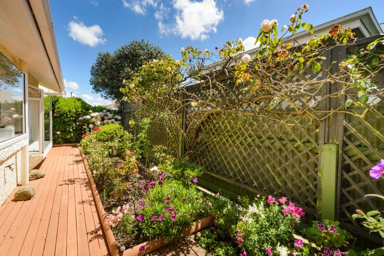 Photo of property in 3 The Glen, Hokowhitu, Palmerston North, 4410