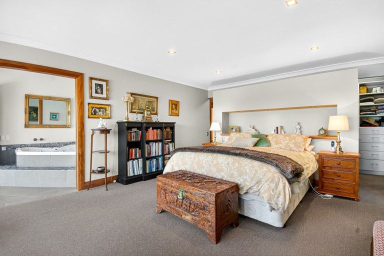 Photo of property in 8 Prospect Street, Russell, 0202