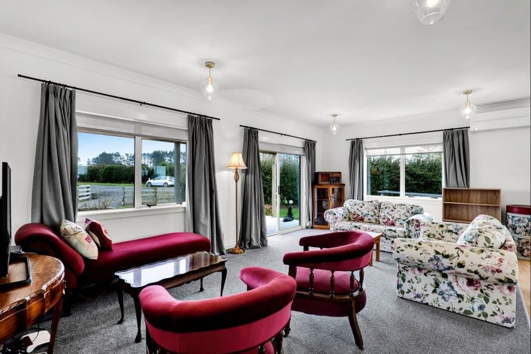 Photo of property in 297 Radnor Road, Midhirst, Stratford, 4394