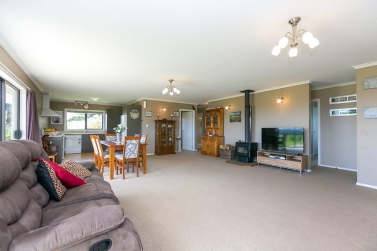 Photo of property in 617a Kaipikari Road, Urenui, 4375