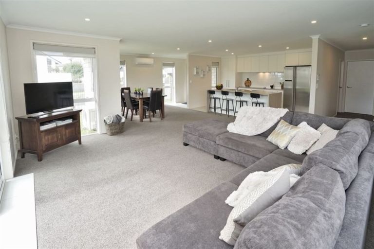 Photo of property in 15 Keston Crescent, Flagstaff, Hamilton, 3210