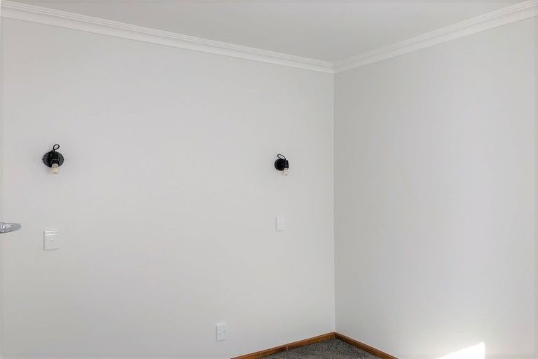 Photo of property in 8 Windsor Place, Levin, 5510