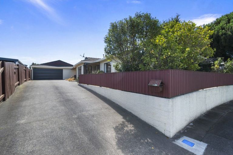 Photo of property in 12 Cargill Grove, Kelvin Grove, Palmerston North, 4414