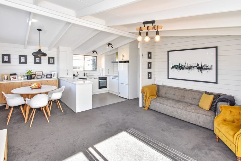 Photo of property in 1/3 Hoylake Place, Wattle Downs, Auckland, 2103