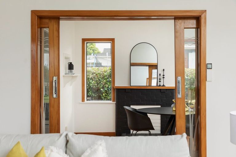 Photo of property in 1/10 Glen Road, Ranui, Auckland, 0612