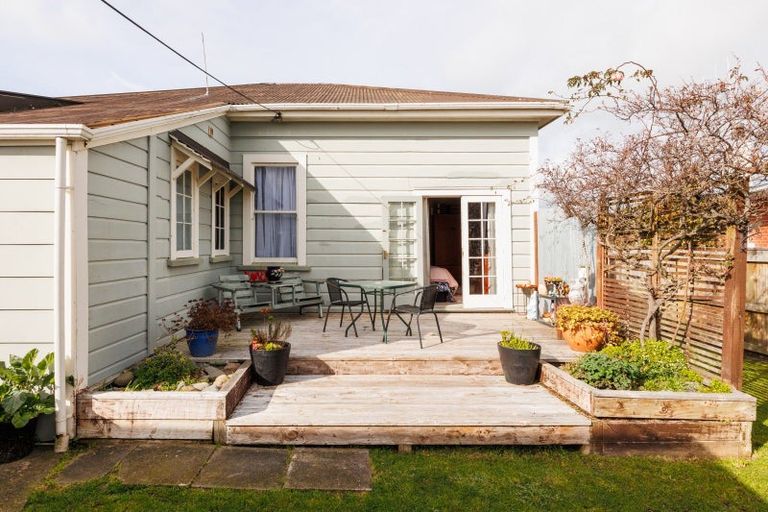 Photo of property in 38 Queen Street, Feilding, 4702