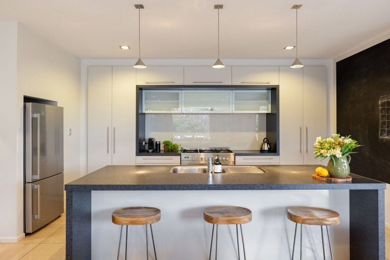 Photo of property in 15 Azure Place, Huntington, Hamilton, 3210