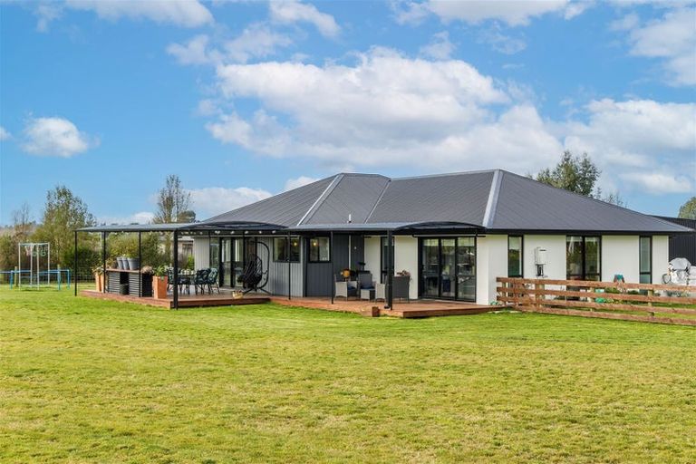 Photo of property in 32 Northside Drive, Waikuku, Rangiora, 7473