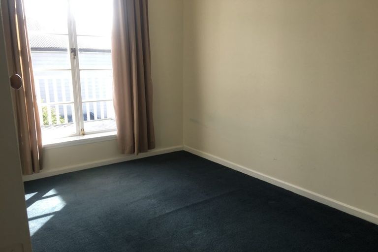 Photo of property in 12 Park Street, Thorndon, Wellington, 6011