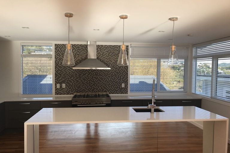 Photo of property in 6 Kiriwai Road, Paremata, Porirua, 5024