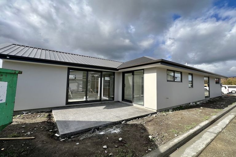 Photo of property in 10 Glendore Drive, Halswell, Christchurch, 8025