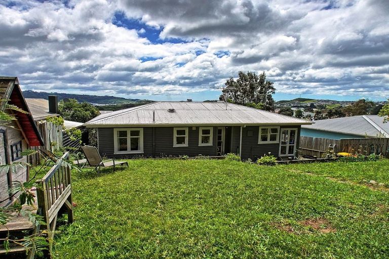 Photo of property in 47 Bedford Street, Cannons Creek, Porirua, 5024
