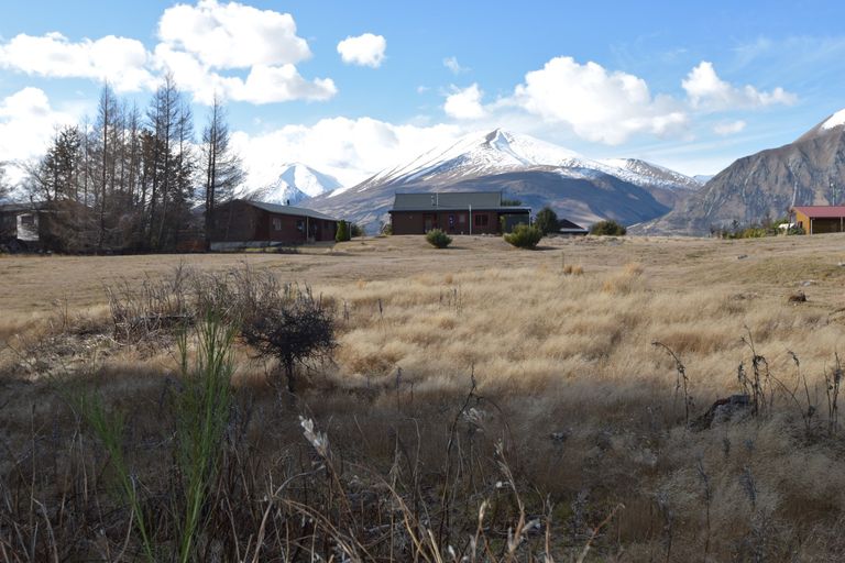 Photo of property in 37 Ohau Drive, Lake Ohau, Twizel, 9412