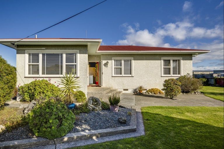 Photo of property in 46 Station Road, Whakatu, Hastings, 4102