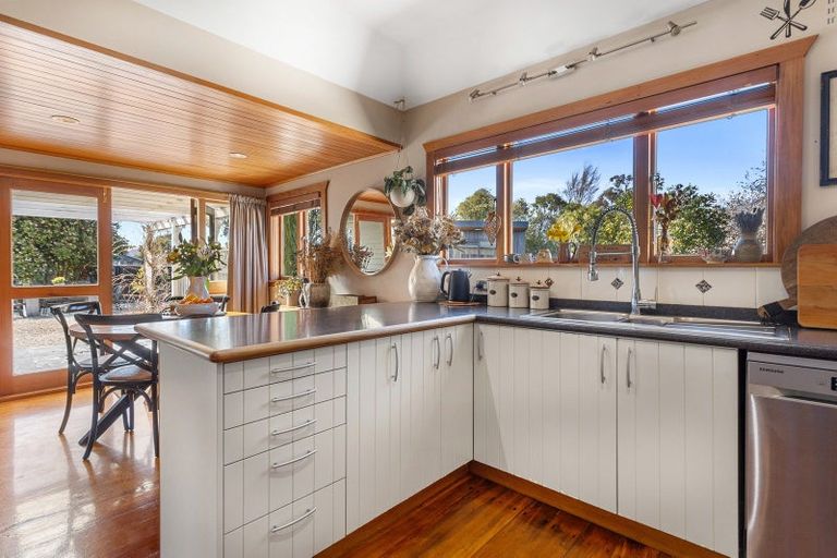 Photo of property in 2 Church Street, Amberley, 7410