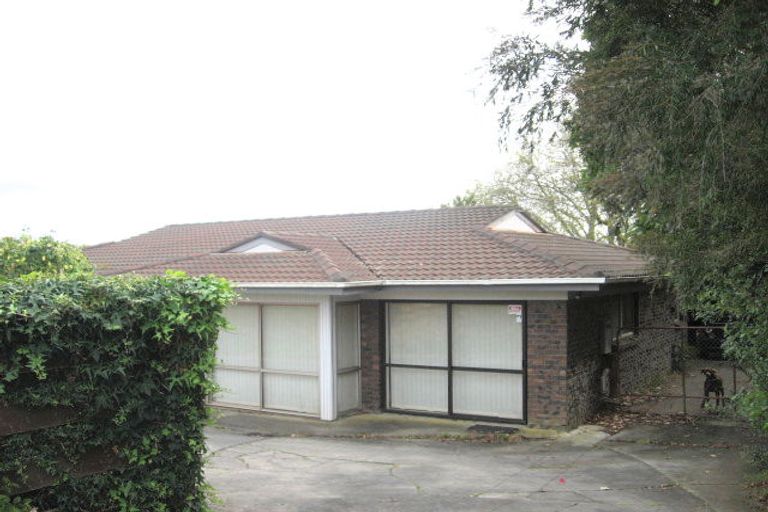 Photo of property in 1/34 Tupaki Place, Pakuranga Heights, Auckland, 2010