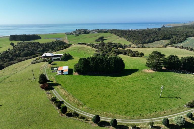 Photo of property in 61 Tinico Road, Kaka Point, Balclutha, 9271