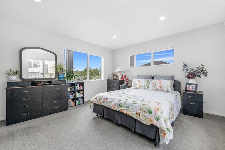 Photo of property in 10 Lucca Crescent, Flat Bush, Auckland, 2019