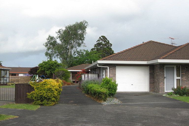 Photo of property in 14a Ross Martin Court, Conifer Grove, Takanini, 2112
