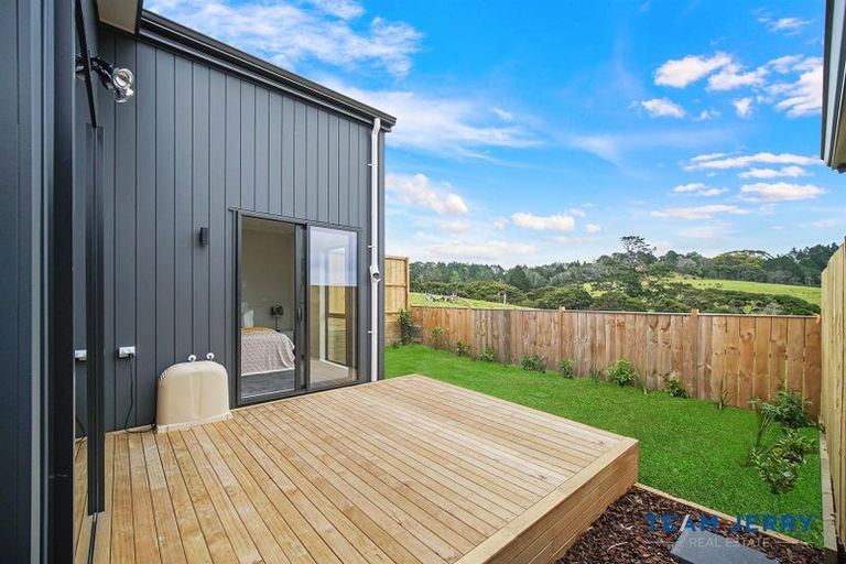 Photo of property in 71 Puwha Street, Massey, Auckland, 0614