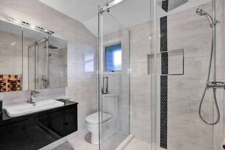 Photo of property in 6 Edna Wills Place, Hawera, 4610