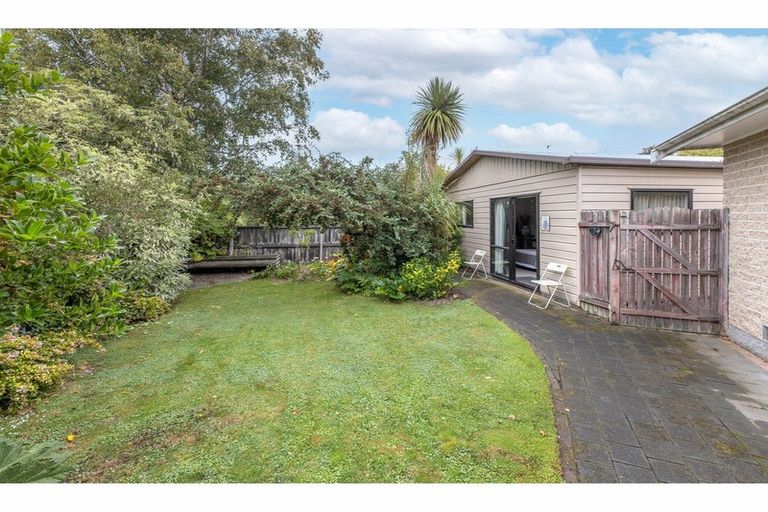 Photo of property in 3 Leeman Place, Redwood, Christchurch, 8051