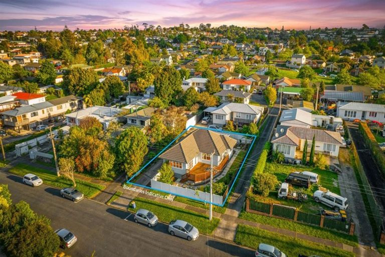 Photo of property in 24b Ribblesdale Road, Henderson, Auckland, 0612