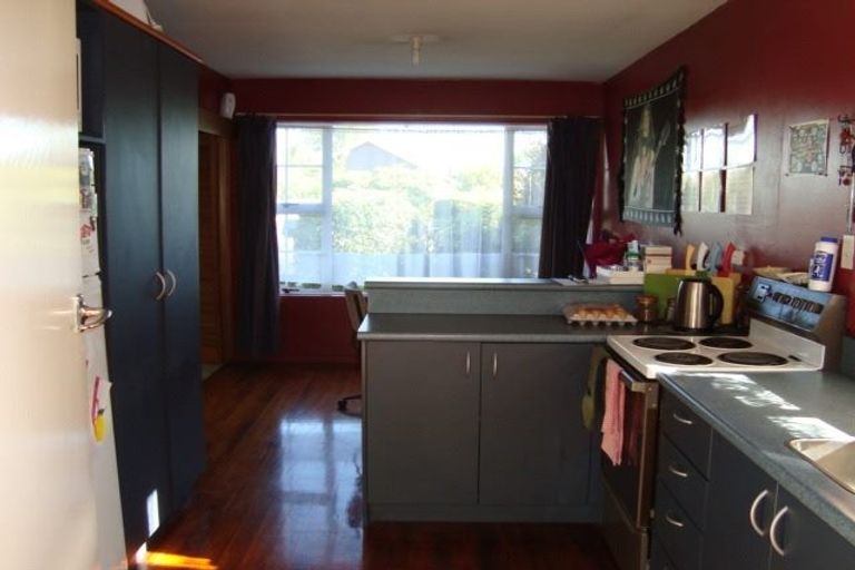 Photo of property in 16 Kathleen Crescent, Hornby, Christchurch, 8042