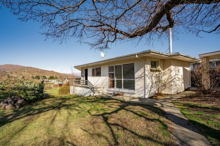 Photo of property in 56 Molyneux Avenue, Cromwell, 9310