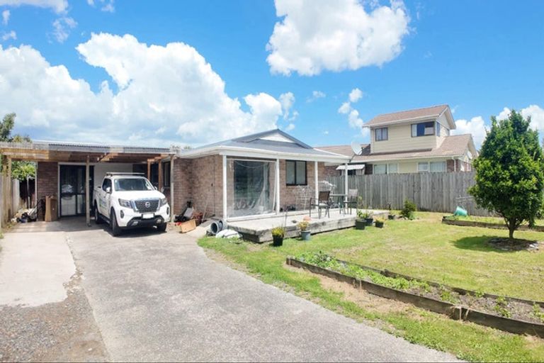 Photo of property in 372 Swanson Road, Ranui, Auckland, 0612