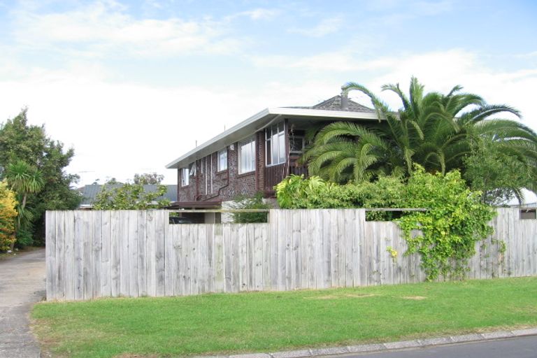 Photo of property in 5 Indus Place, Half Moon Bay, Auckland, 2012