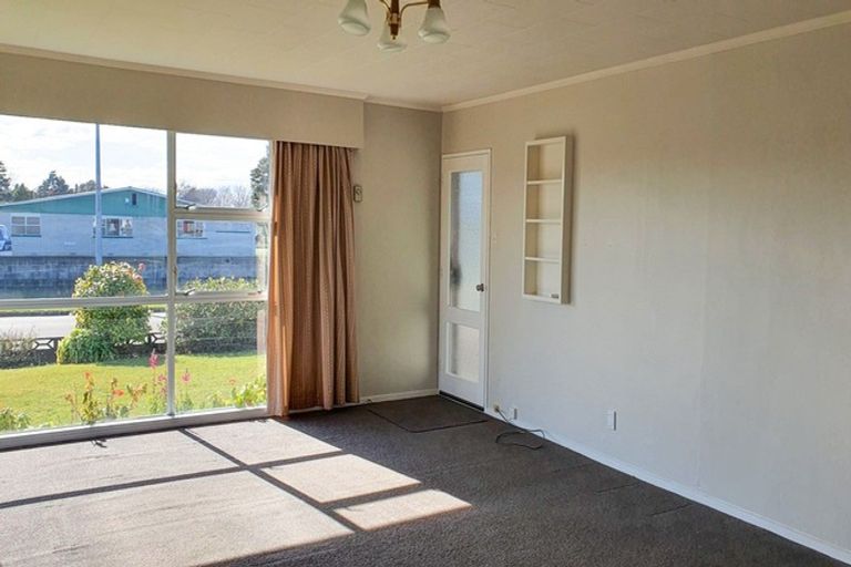 Photo of property in 23 Wallace Place, Hokowhitu, Palmerston North, 4410