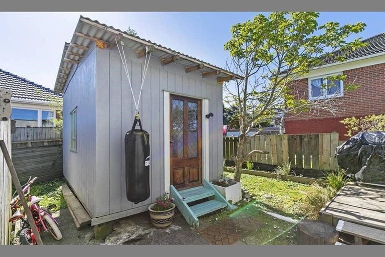 Photo of property in 66 Don Buck Road, Massey, Auckland, 0614