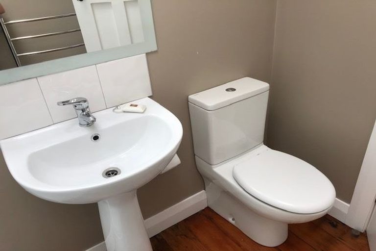 Photo of property in 20 Raroa Road, Kelburn, Wellington, 6012