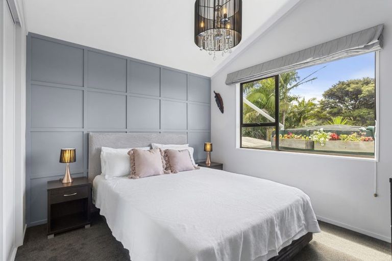 Photo of property in 36 Elliston Crescent, Stanmore Bay, Whangaparaoa, 0932