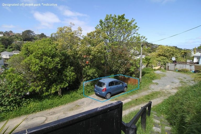 Photo of property in 113a Newlands Road, Newlands, Wellington, 6037