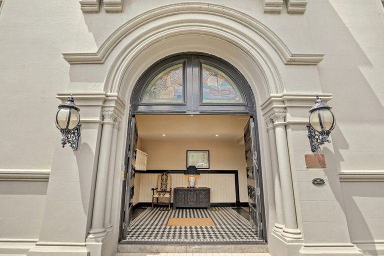 Photo of property in Whitmore Apartments, 1a/7 Stout Street, Wellington Central, Wellington, 6011
