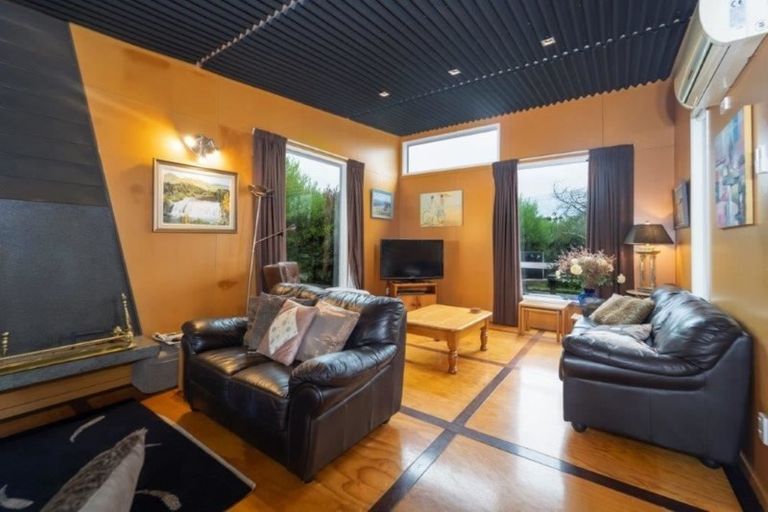 Photo of property in 56 New York Street, Martinborough, 5711