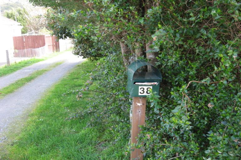 Photo of property in 38 Wood Street, Wainuiomata, Lower Hutt, 5014