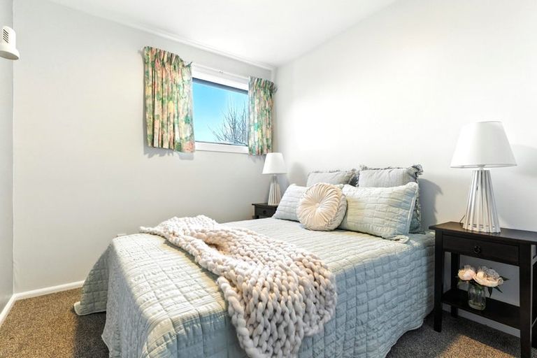 Photo of property in 19 Elwyn Place, Avonhead, Christchurch, 8042